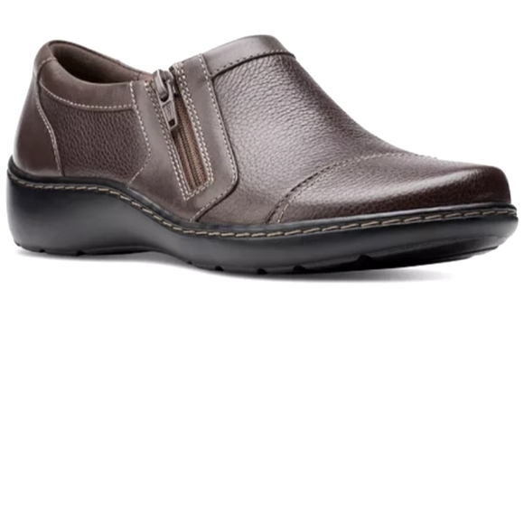 Clarks Shoes - Clark's - Cora Giny Brown Leather Cushioned Zip Loafer Flats 1" Heel W-7.5 EUC